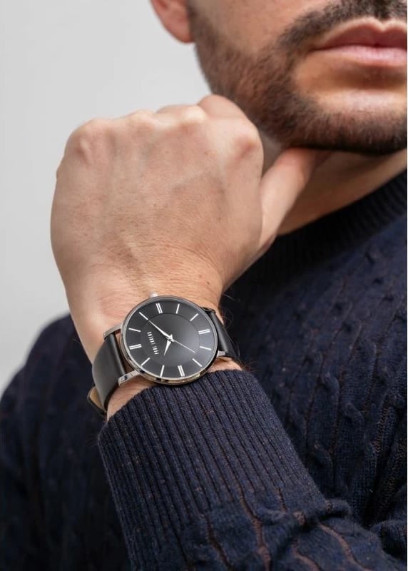 Orë dore për meshkuj Paul Lorens, e zezë