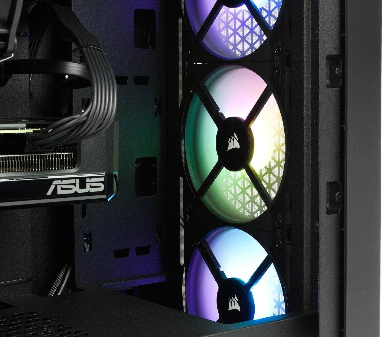 Kompjuter Infinity Ultimate R750, Ryzen 7, RTX 4070 Super, 32GB RAM Memorje, 2TB, zi