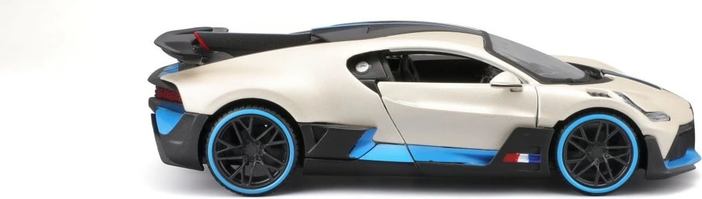 Model makine sportive Maisto Bugatti Divo 1:24, e bardhë