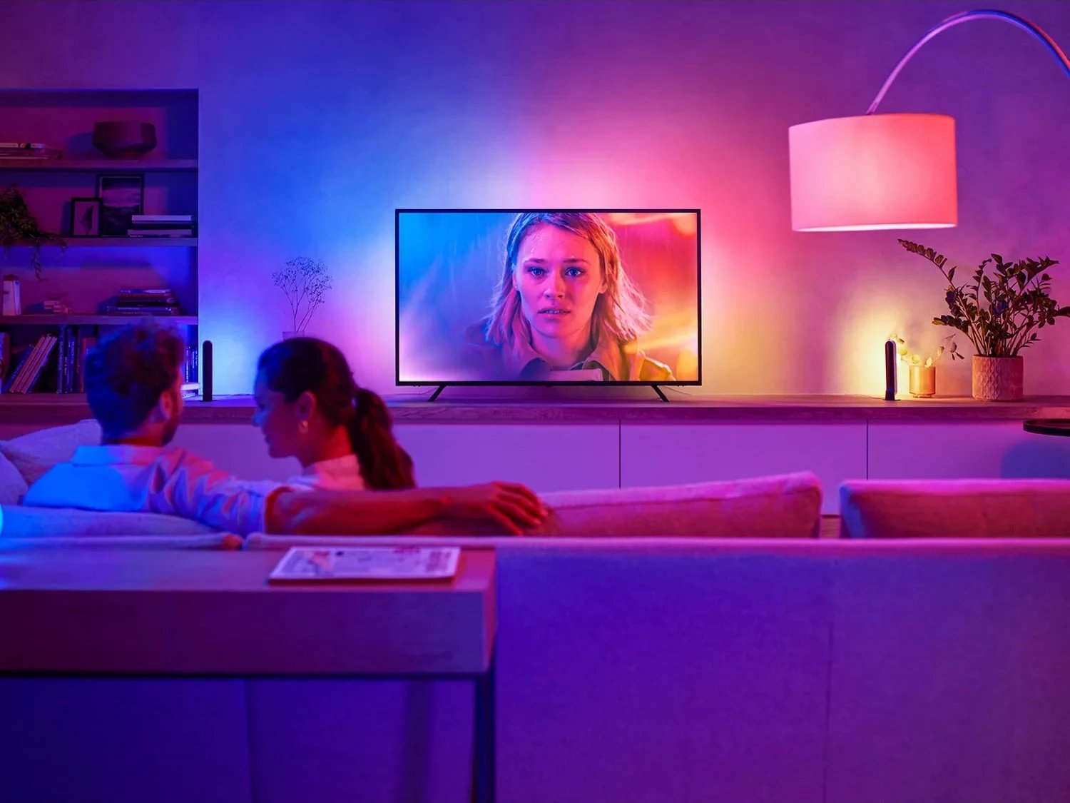 Dritë LED Philips Hue Play gradient 75 inch, Bluetooth/Zigbee, e zezë Dritë LED Philips Hue Play gradient 75 inch, Bluetooth/Zigbee, e zezë