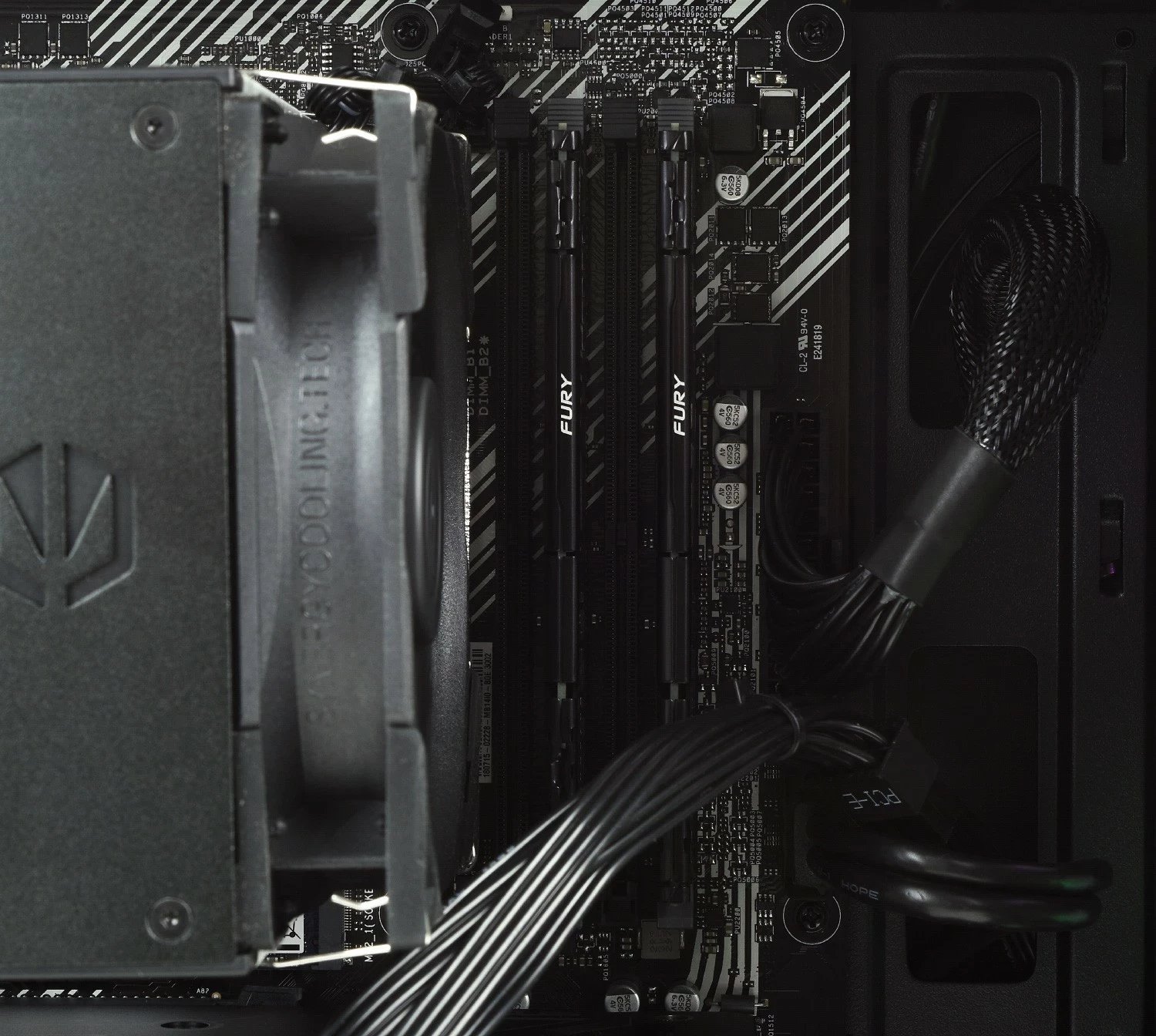 Kompjuter Infinity R550 [Z10] Ryzen 5, RTX 4060 Ti, 32GB, 2TB+4TB, e zezë