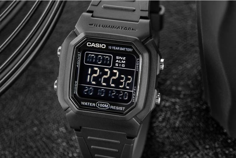 Orë dore për meshkuj CASIO, e zezë