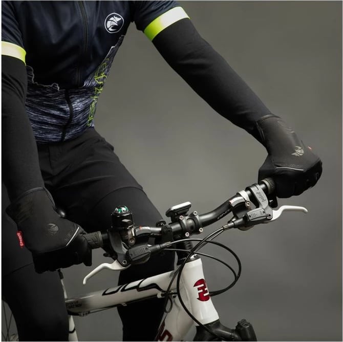 Doreza sportive CHIBA për meshkuj, të zeza