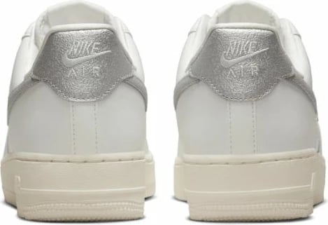 Atlete për femra Nike, të bardha