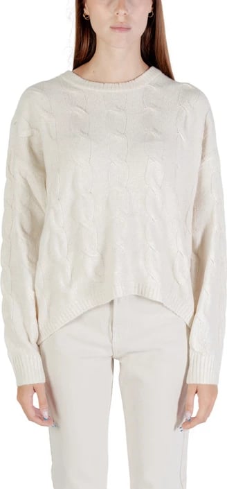 Xhemper Only femra, e bardhë