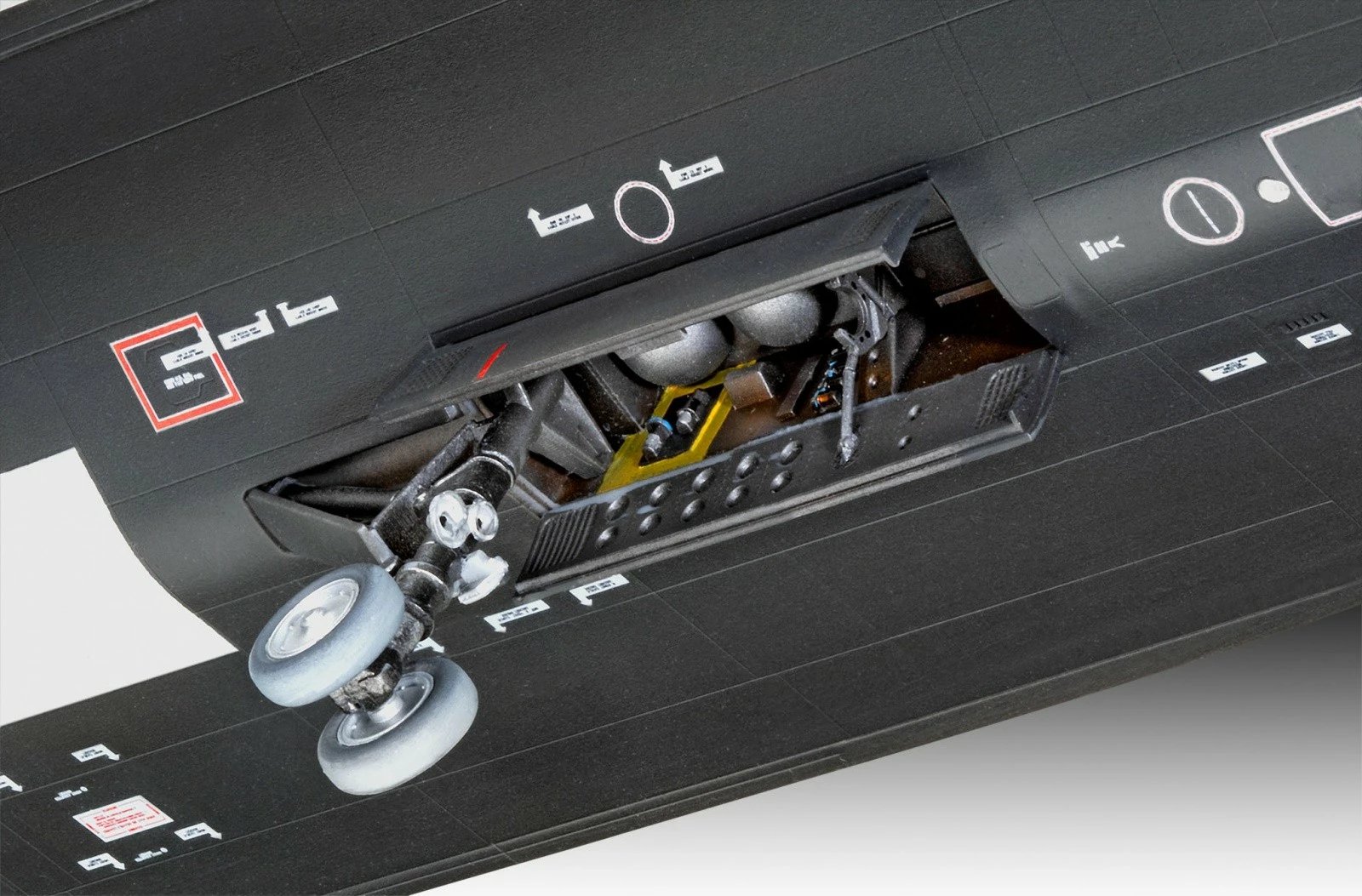 Model plastik Revell Lockheed SR-71 Blackbird 1:48, 206 pjesë, i zi