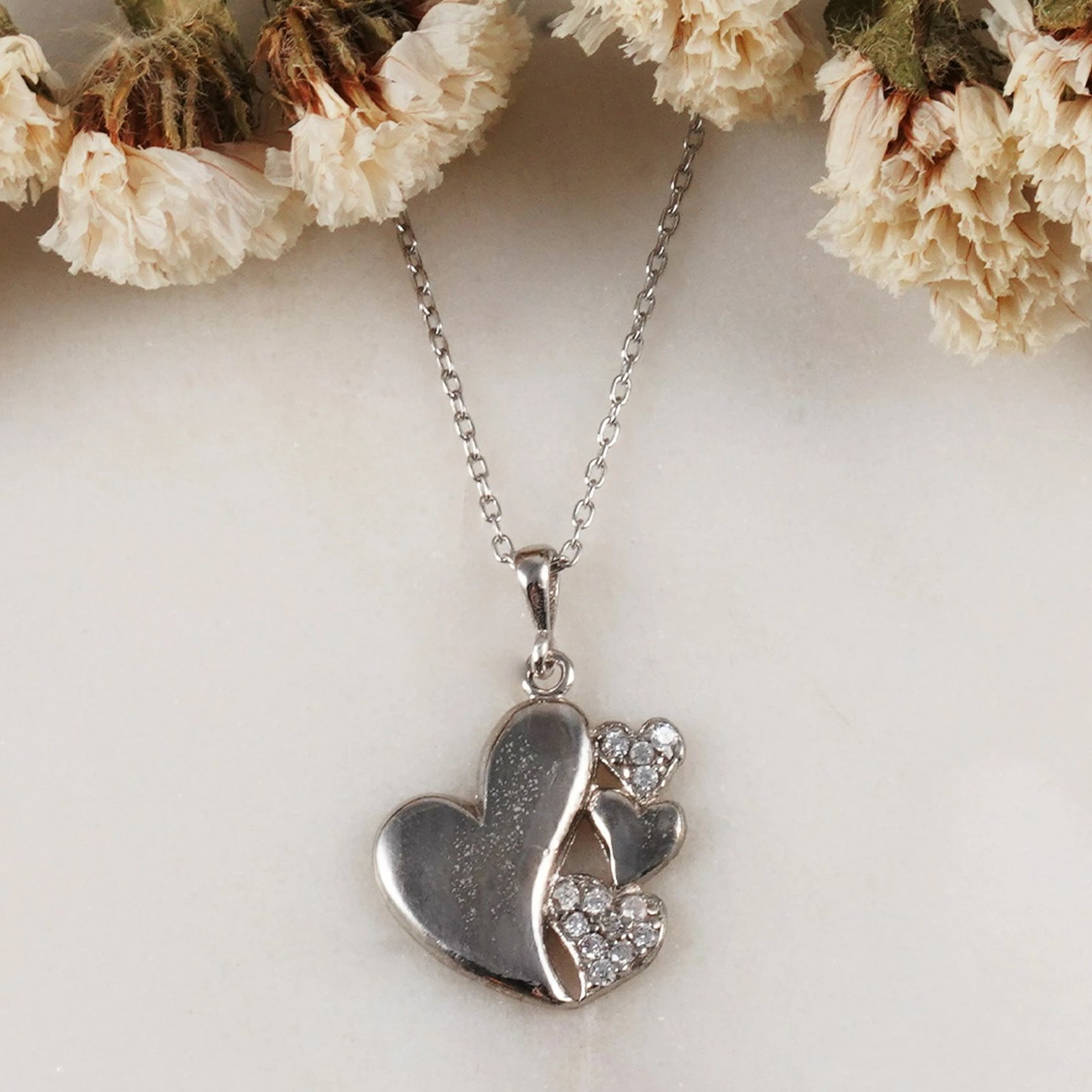 Varëse argjendi, Jumeon, 11048ROD