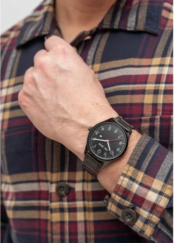 Orë dore për meshkuj Paul Lorens, e zezë