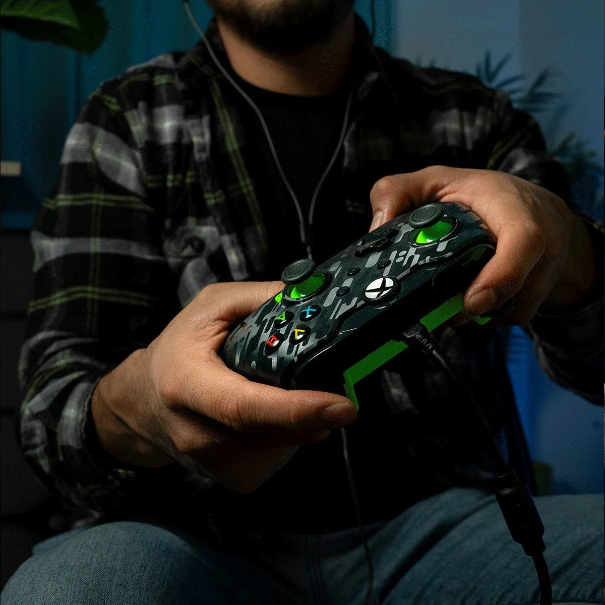 Gamepad PDP Neon Carbon, Xbox, Windows 10/11, Wired, USB, Karbon, Gjelbër Gamepad PDP Neon Carbon, Xbox, Windows 10/11, Wired, USB, Karbon, Gjelbër