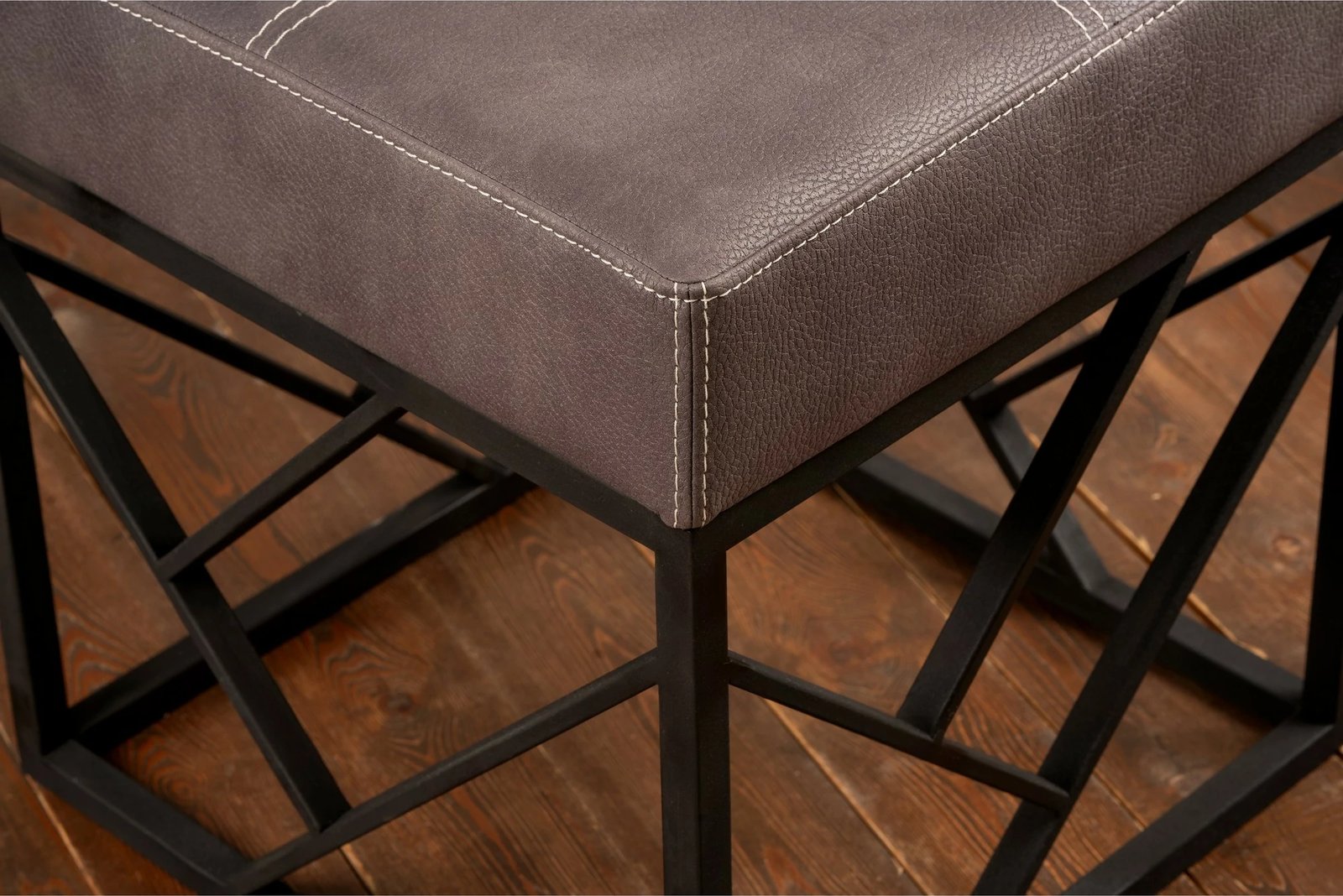 Puf Atelier del Sofa, ngjyrë antracit, këmbë metalike