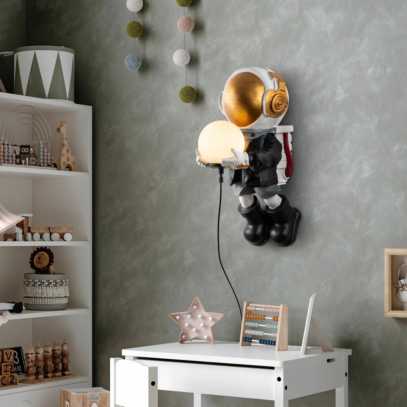 Llambë muri Opviq, astronaut, shumëngjyrëshe, 25x35x65cm