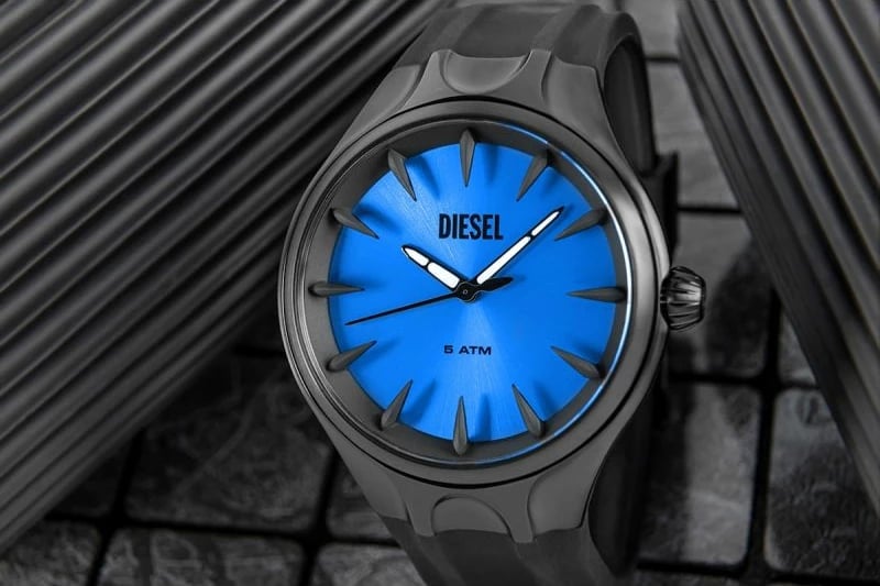 Orë dore për meshkuj DIESEL, e zezë
