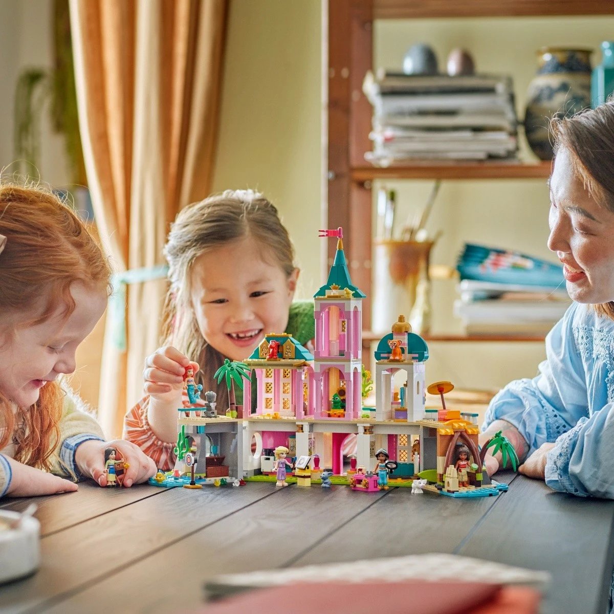 Set LEGO Disney Princess 43267, Princess Castle and Royal Animals, 787 pjesë, për fëmijë, shumëngjyrësh