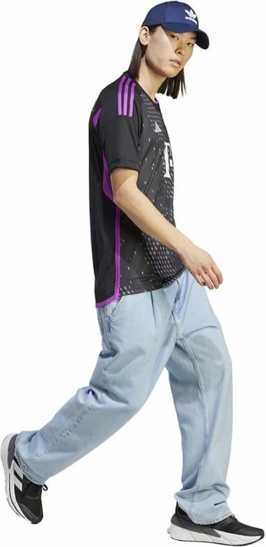 Maicë për meshkuj adidas, e zezë