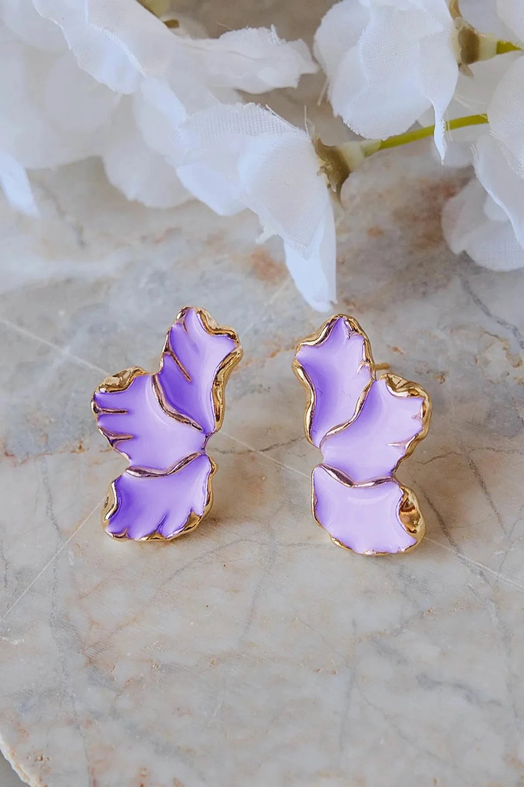 Vathë Jumeon, ngjyrë ari, Mor-Mn-Yprkkp