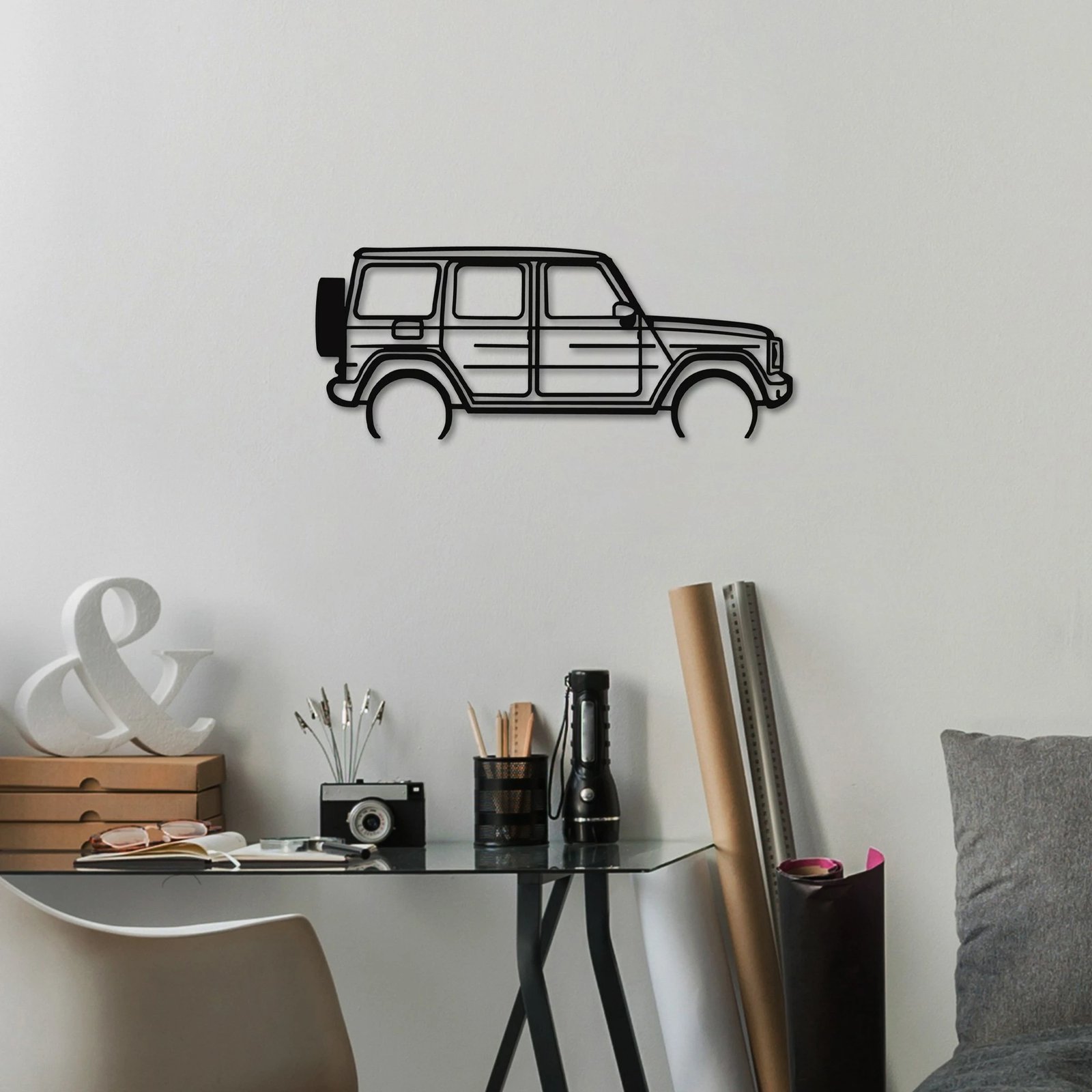 Aksesor dekorativ metalik për mur, Wallity, Mercedes G-Class, ngjyrë e zezë, 73x30cm