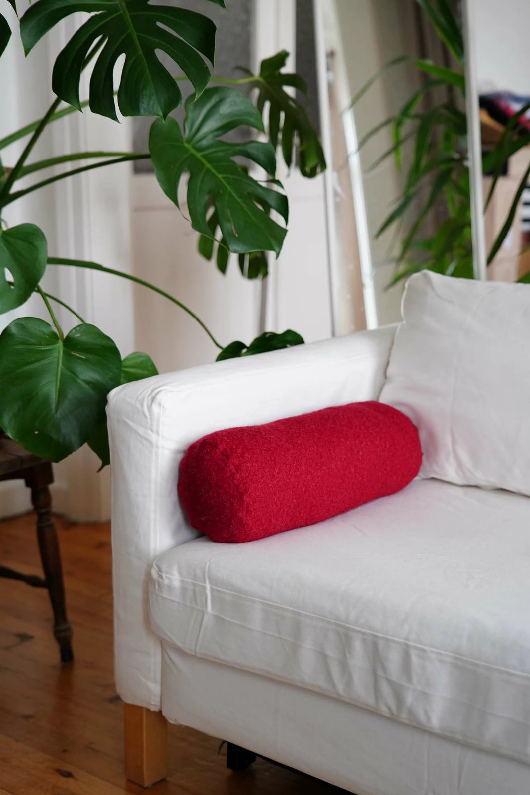 Jastëk cilindrik Evila Originals, Teddy Roller, i kuq