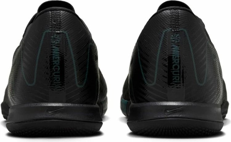 Atlete futbolli për meshkuj Nike, të zeza