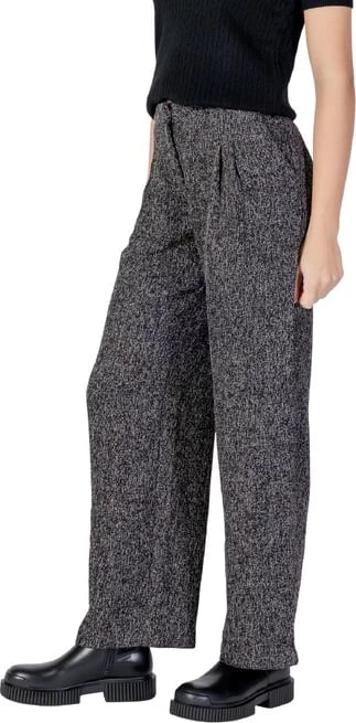 Pantallona Jacqueline De Yong femra, të zeza