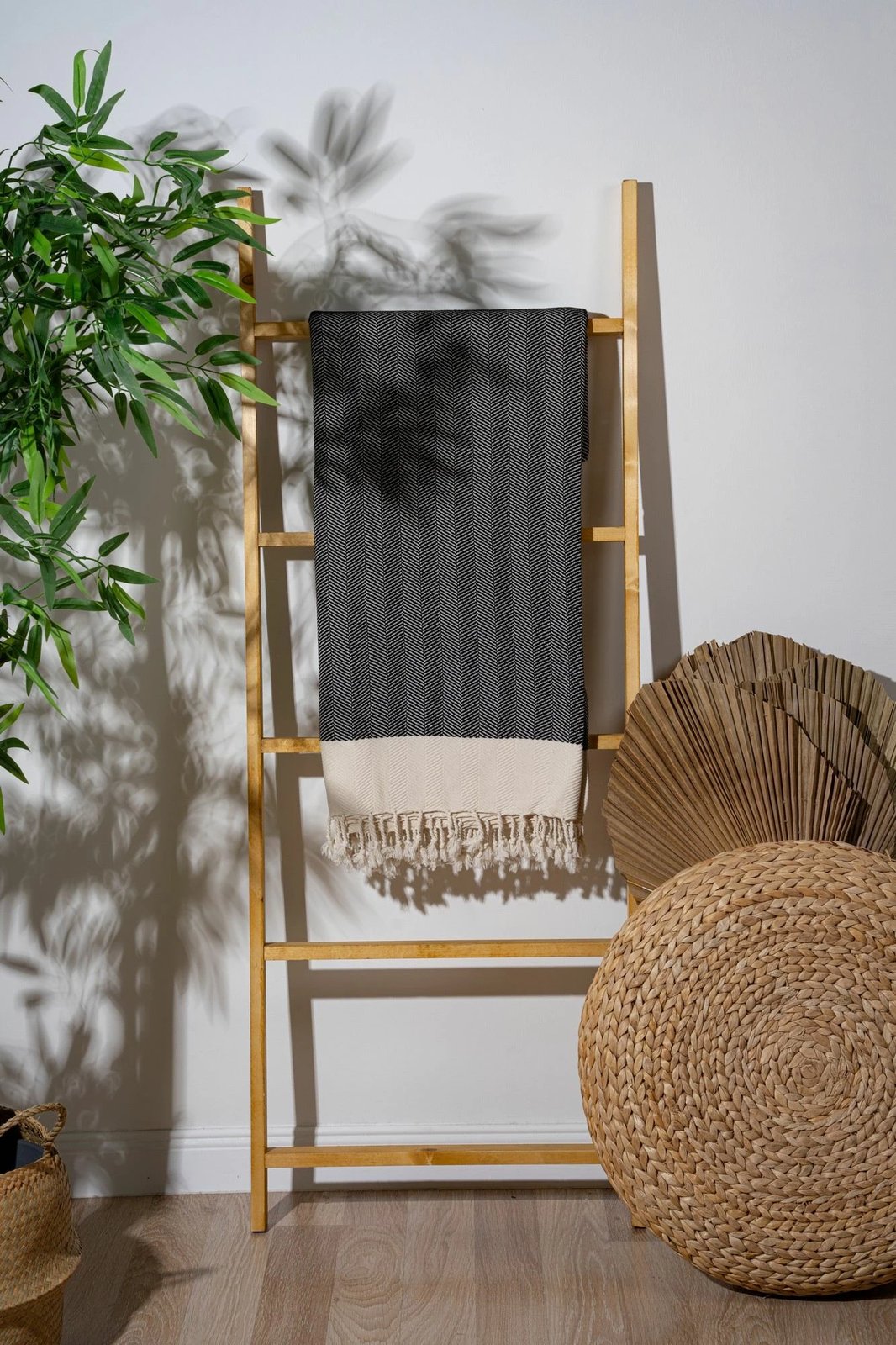 Peshqir plazhi Fouta, ngjyrë e zezë, Mijölnir, 90x180cm