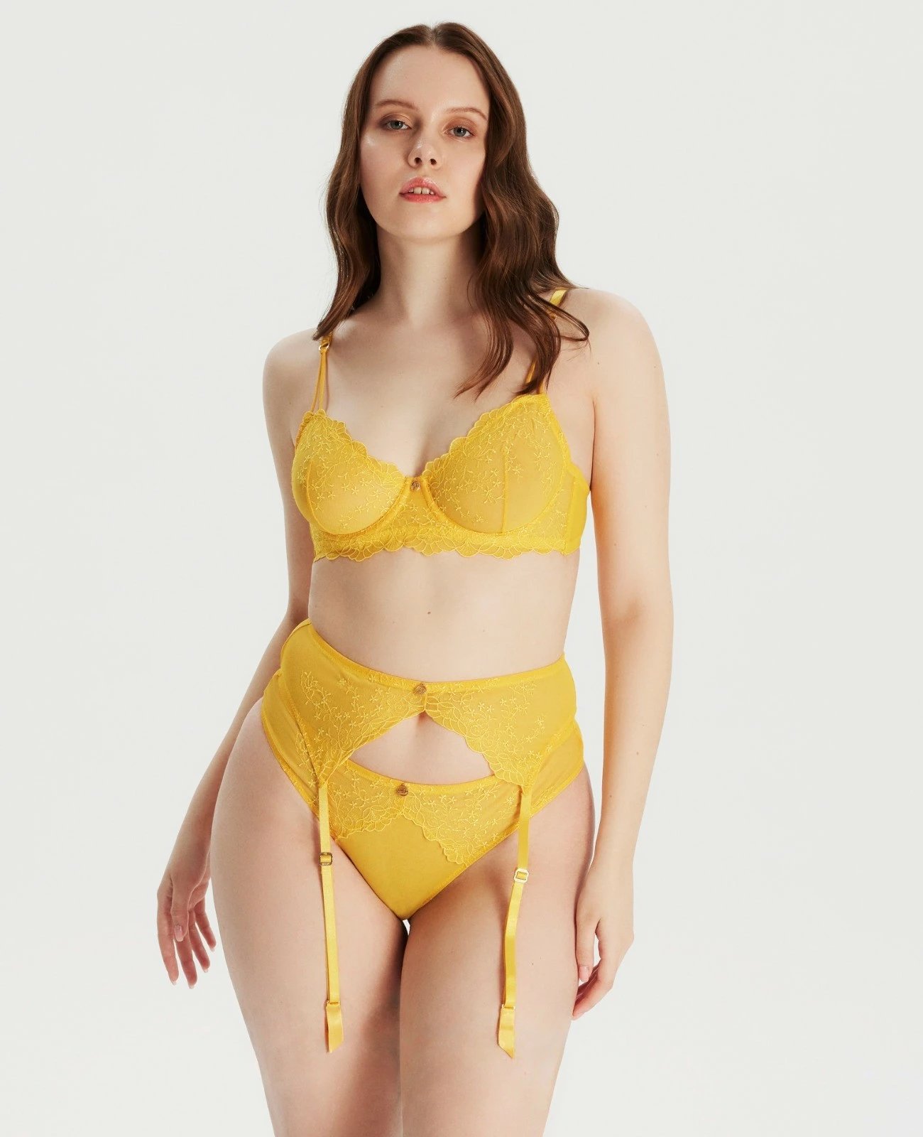 Garter i verdhë me lule dielli, Jumeon, i qëndisur