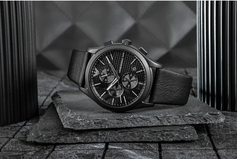 Orë dore me byzylyk për meshkuj Emporio Armani, të zeza