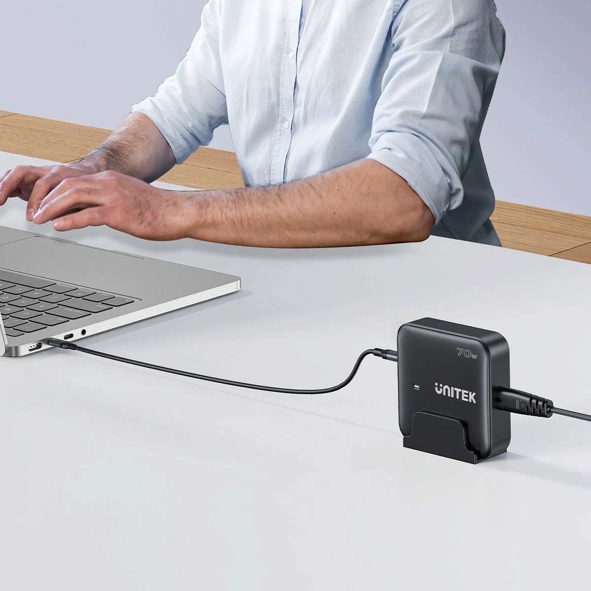 Karikues tavoline Unitek GaN 70W 2xUSB-A 2xUSB-C Karikues tavoline Unitek GaN 70W 2xUSB-A 2xUSB-C