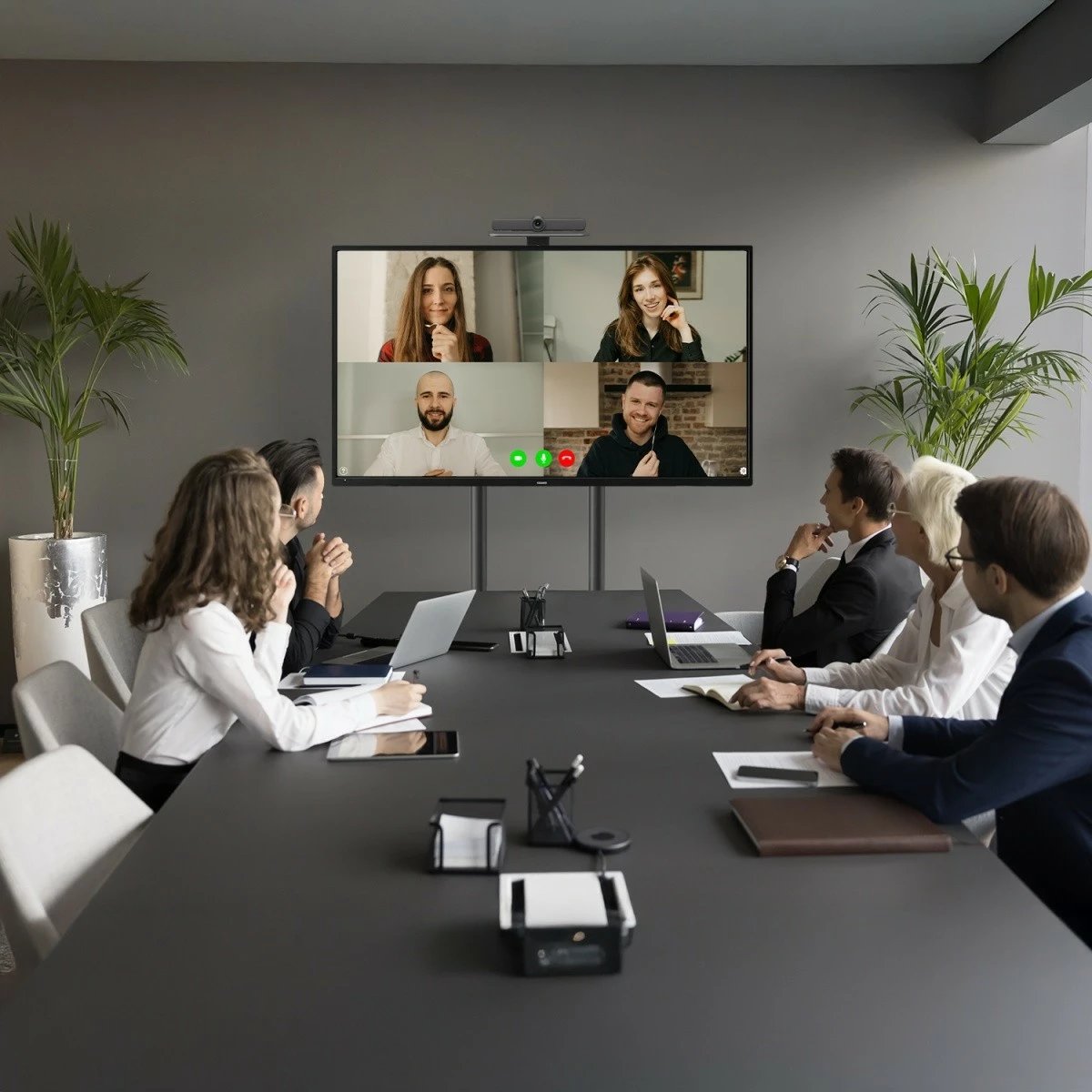 Karrocë për TV Maclean MC-113 B, 37-70", ngarkesë 45 kg, e zezë