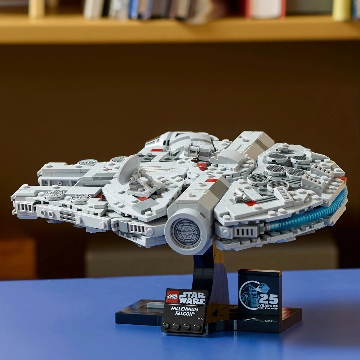 Set LEGO Star Wars Millennium Falcon 75375, 921 pjesë, për të rritur, Gri