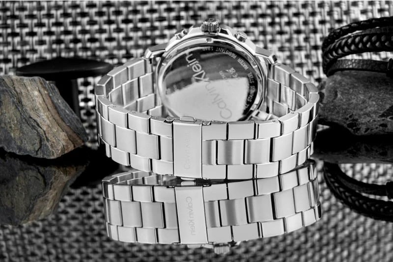 Orë dore sport për meshkuj Calvin Klein, e zezë