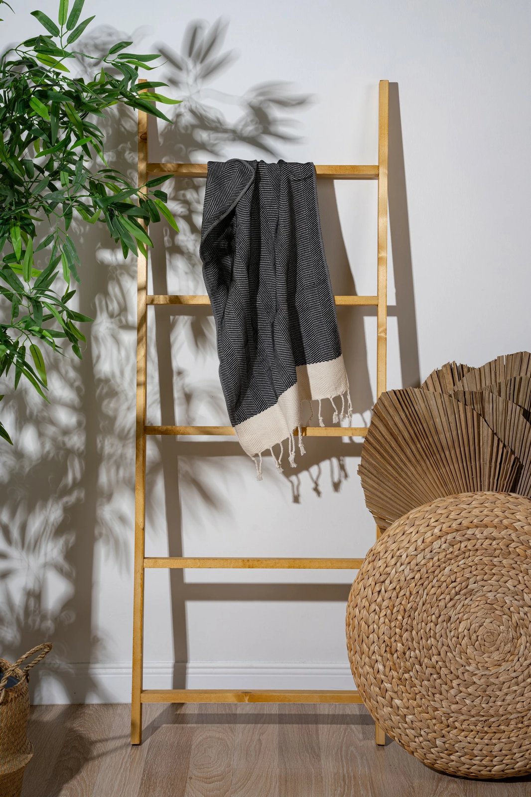 Peshqir duarësh Mijölnir, Baliksirti, i zi, 40x100cm