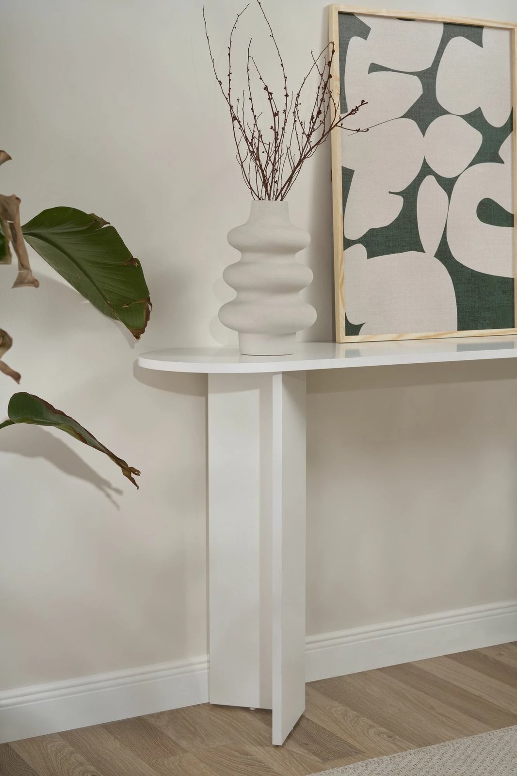 Komodë Nordure, Sira, e bardhë