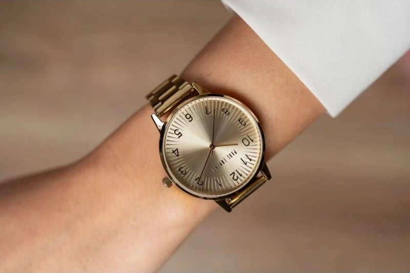 Orë dore për femra Paul Lorens, ari