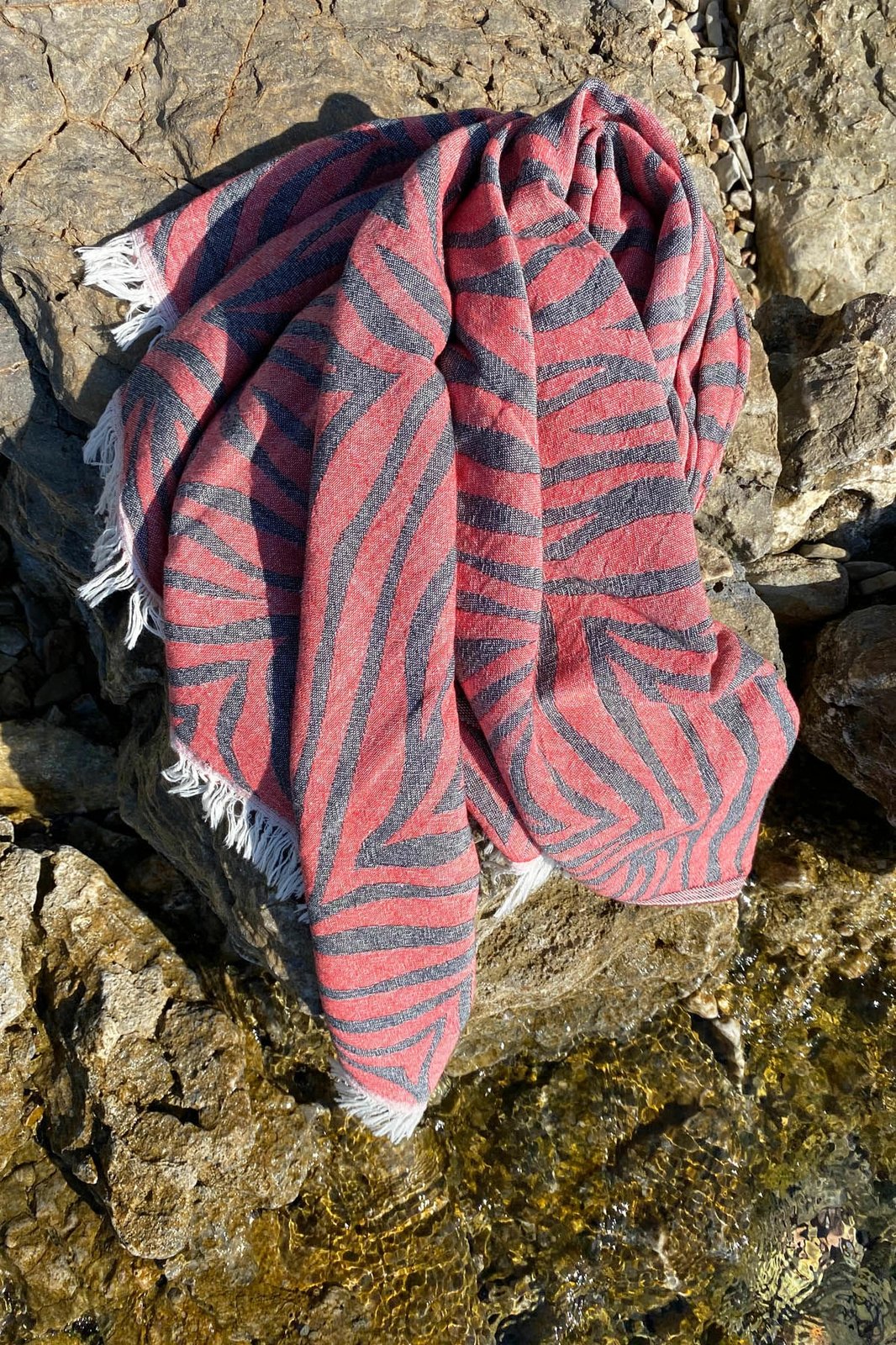 Peshqir plazhi Fouta Mijölnir, Carnival, i kuq Peshqir plazhi Fouta Mijölnir, Carnival, i kuq