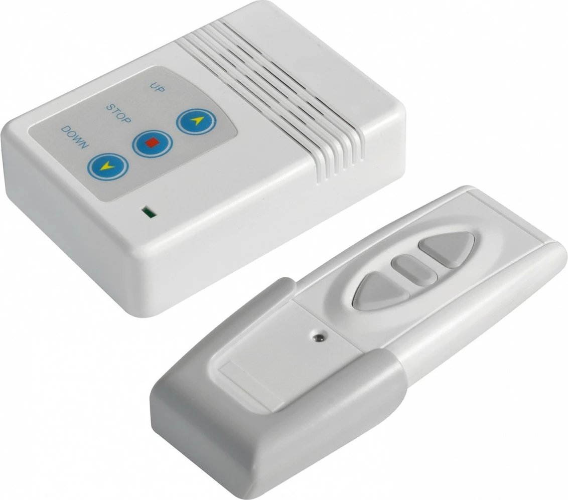 Ekran projekcioni elektrik me tensionim, Maclean MC-952, 150" diagonal, format 16:9/4:3, montim mur/suspendim, me pilot, e bardhë mat