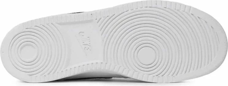 Atlete për meshkuj Nike, të bardha