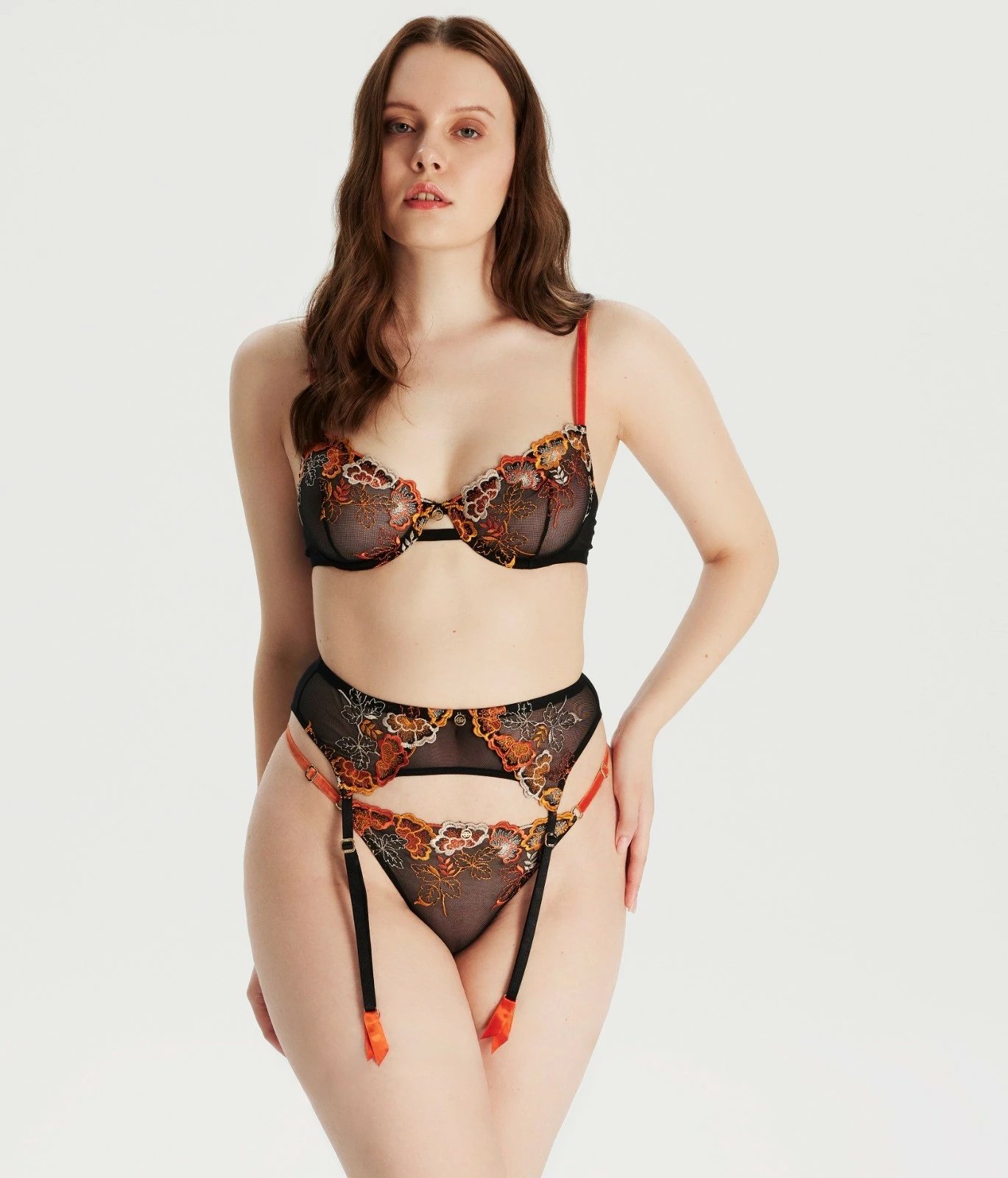 Garter Jumeon, i qëndisur, portokalli e zi