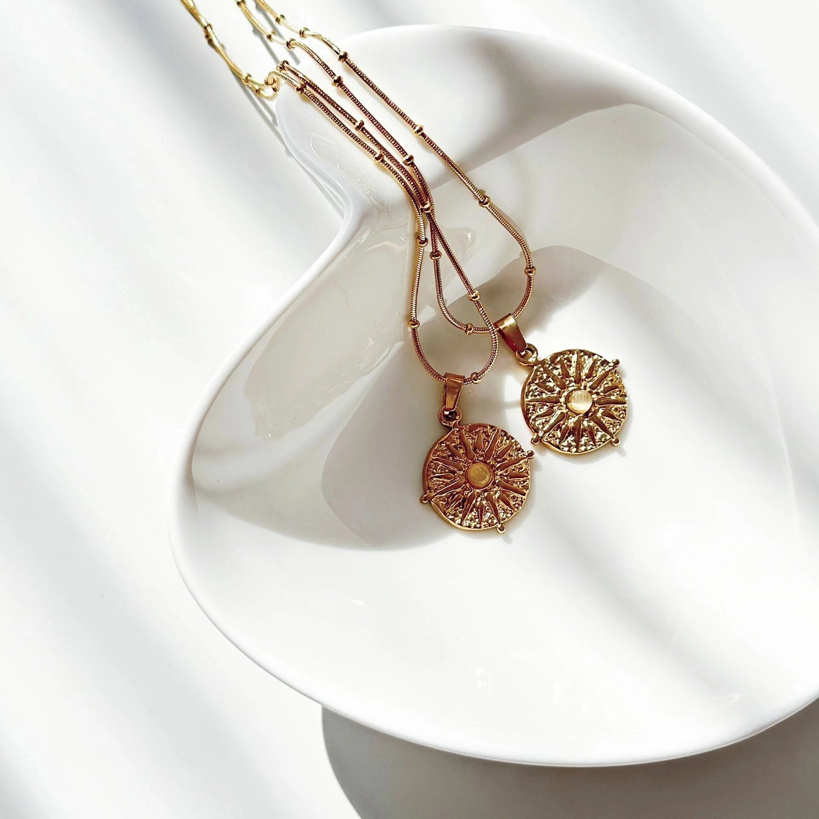 Varëse çeliku, ngjyrë ari, Jumeon, Deesse