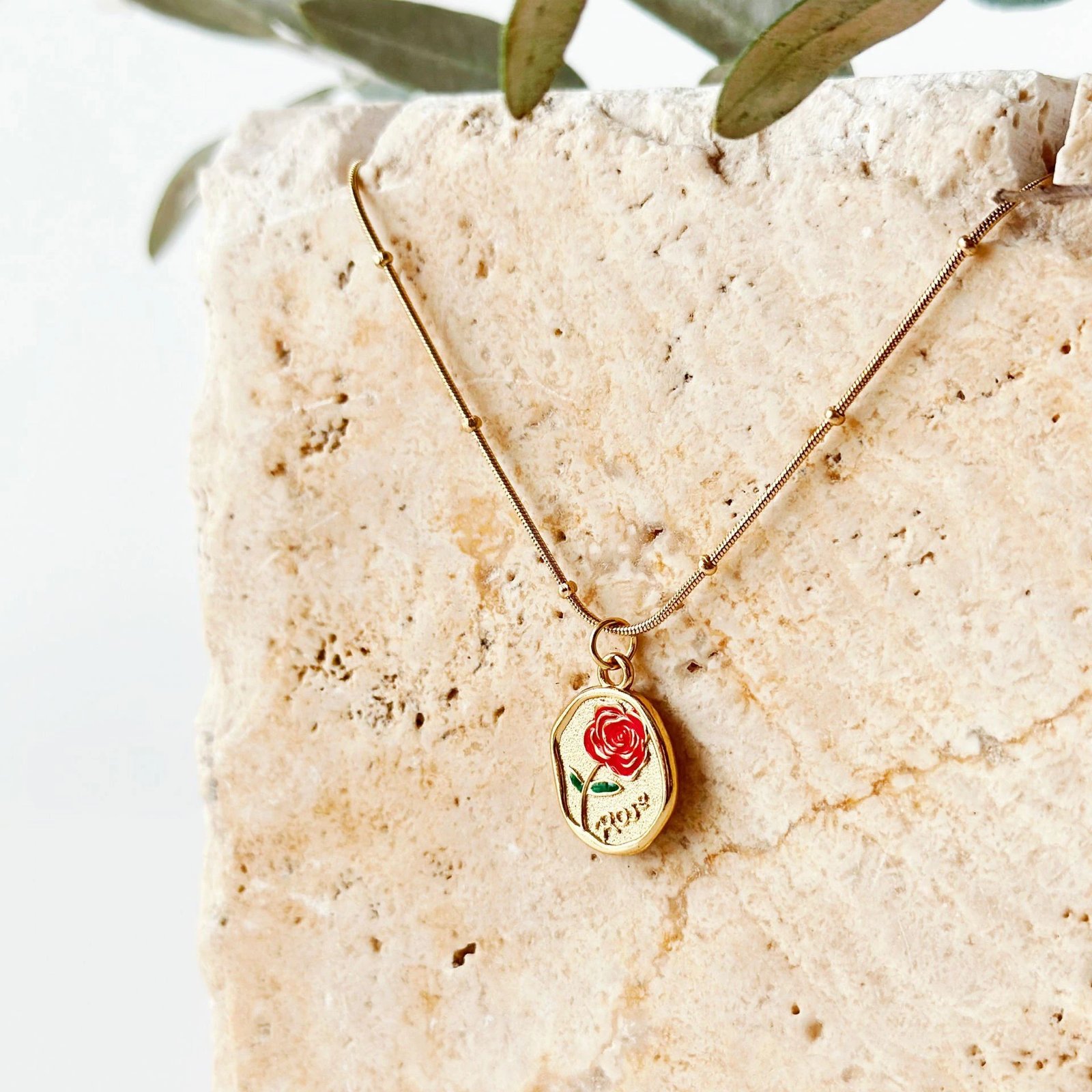 Varëse çeliku, trëndafil i kuq, Jumeon