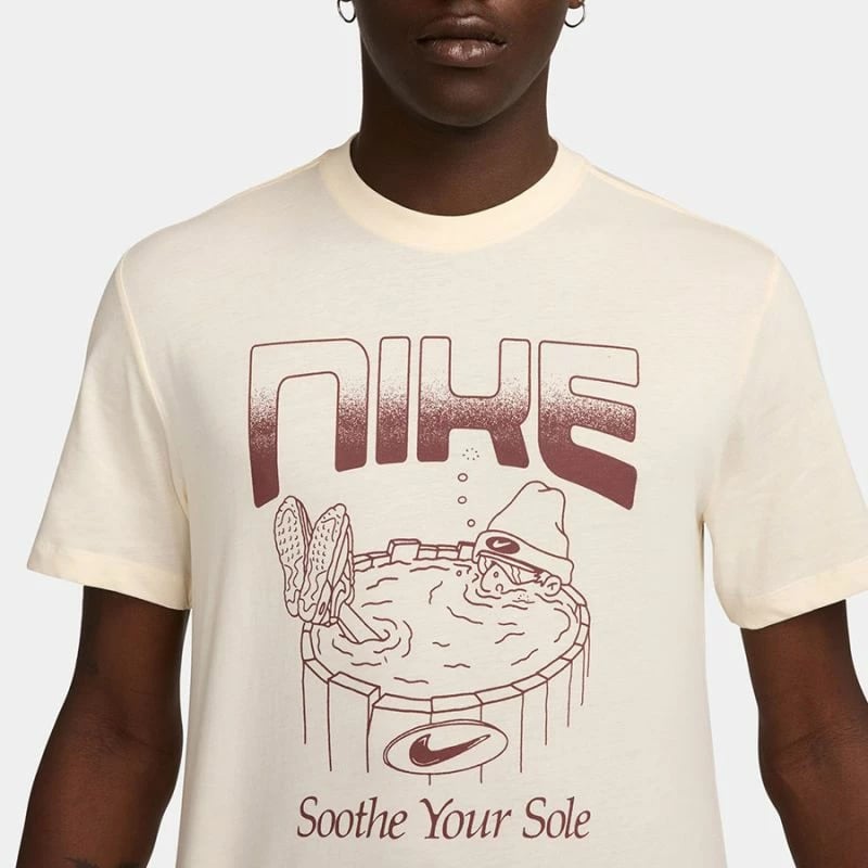 Maicë për meshkuj Nike, bezhë