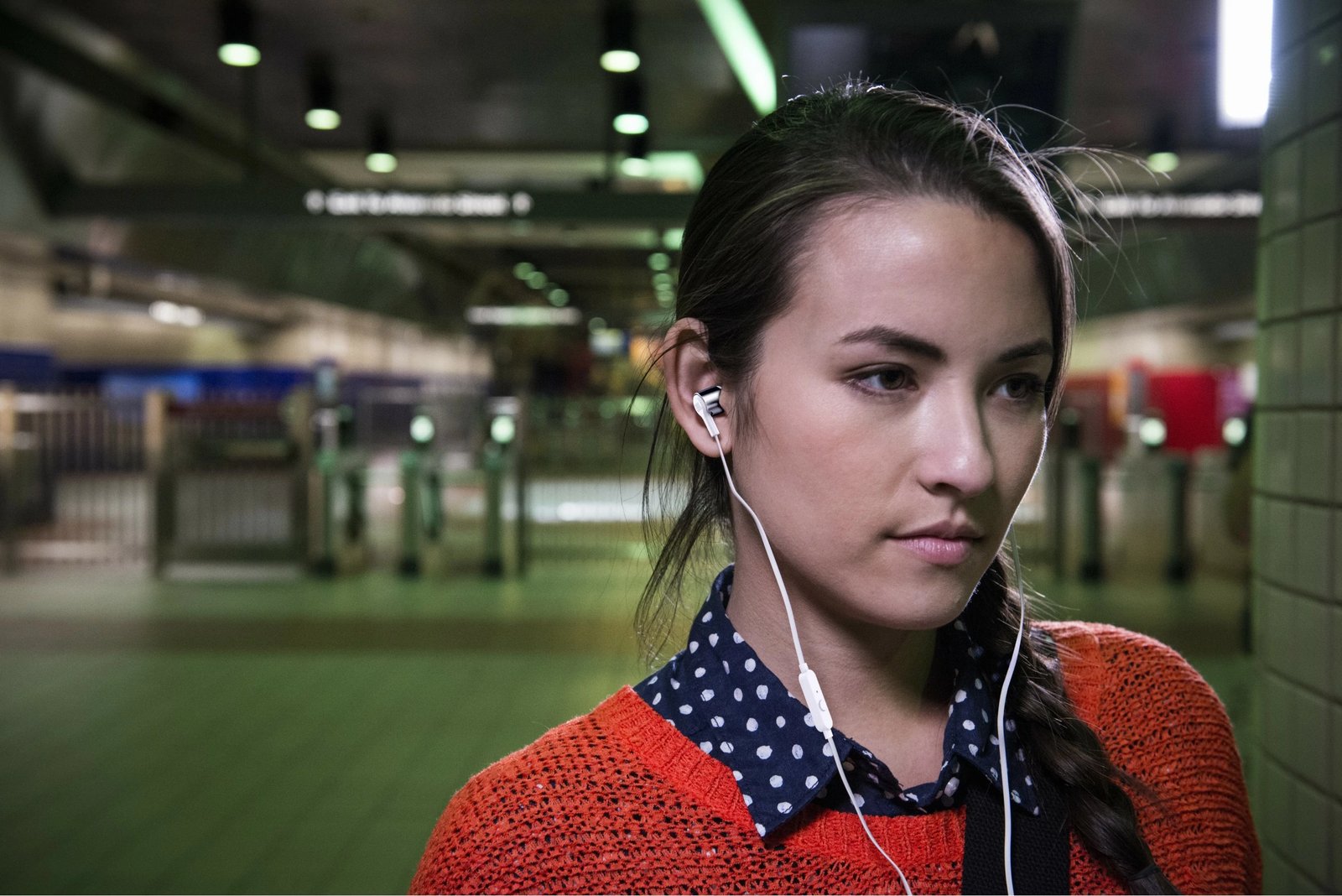 Kufje JBL Tune 210, me tela, Pure Bass, mikrofon, 3.5mm, të zeza Kufje JBL Tune 210, me tela, Pure Bass, mikrofon, 3.5mm, të zeza