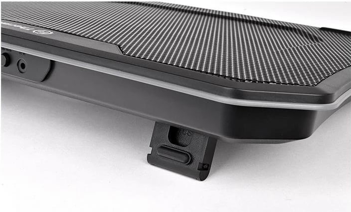 Kasë ftohëse Thermaltake Massive 20 RGB, CL-N014-PL20SW-A, për laptop 10-19", e zezë