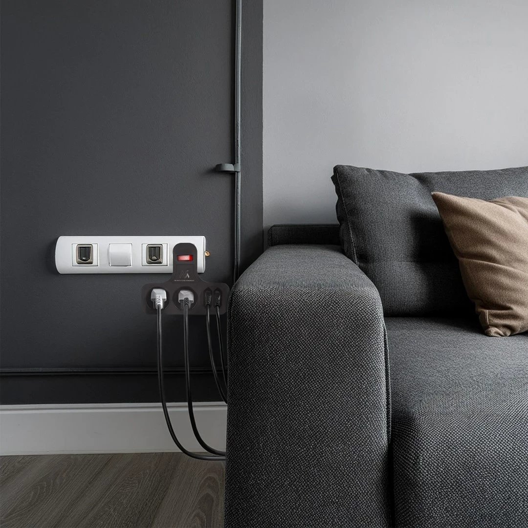 Prizë katërfishe Maclean MCE224 E/B me ndërprerës, e zezë