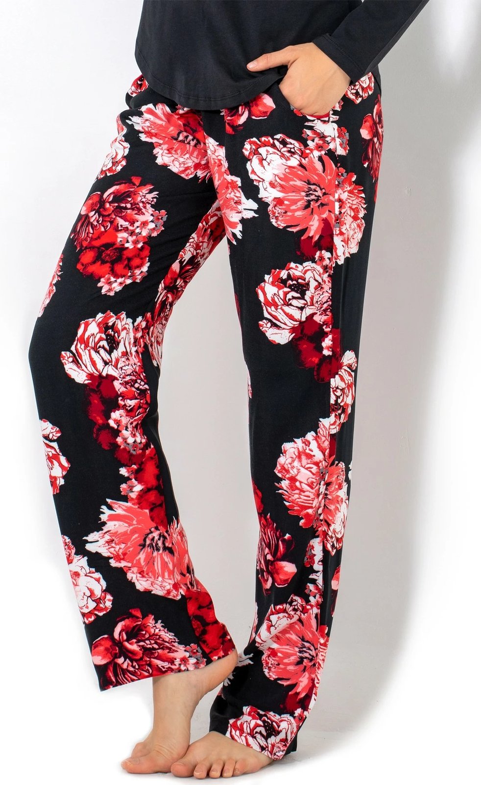 Set pizhamash për gra, Jumeon, 002-000521, e zezë