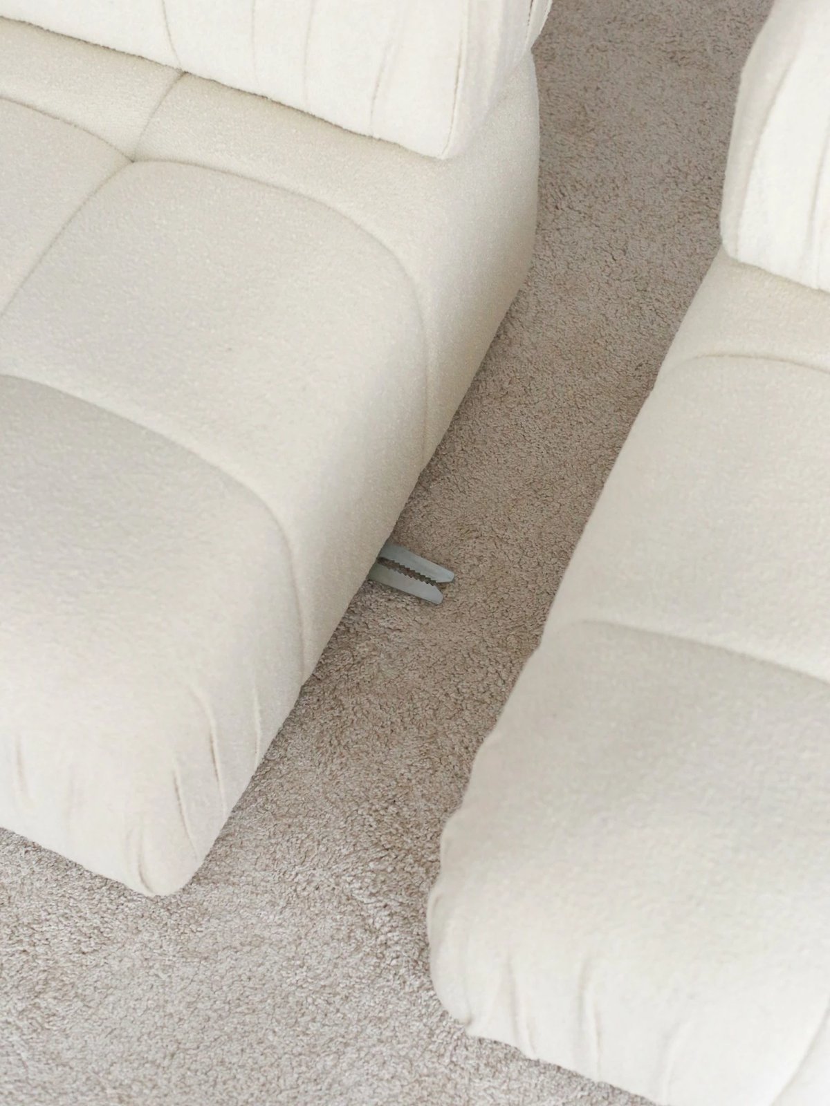 Divan treshe Atelier del Sofa, Soli 3 vende, i bardhë