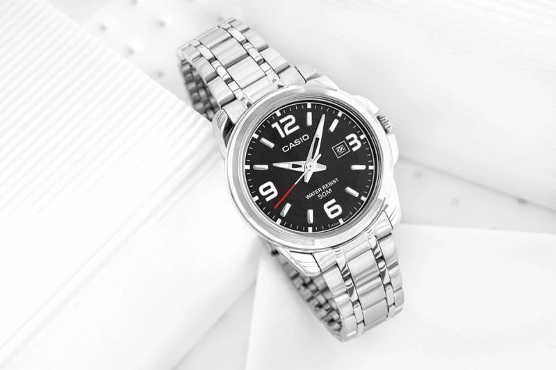 Orë dore për femra Casio, argjend