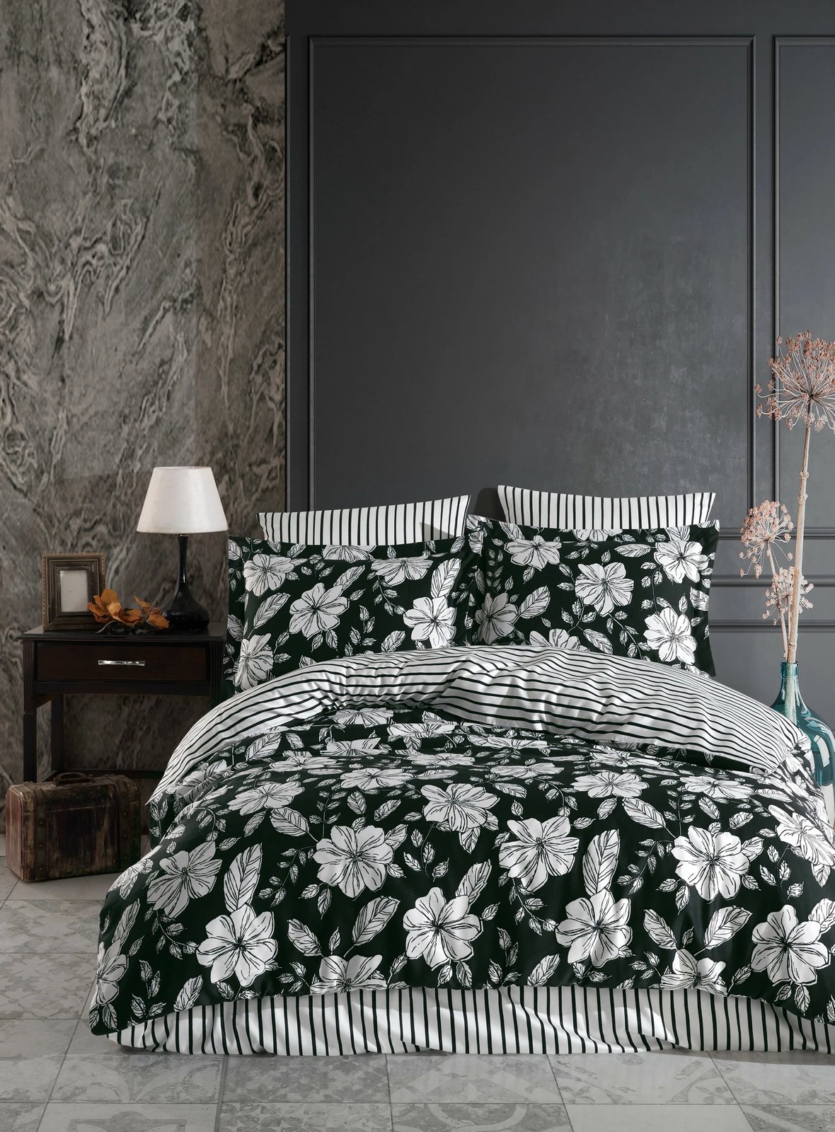 Set mbulesë jorgani prej sateni, një person, L'essentiel, ngjyrë e gjelbër e errët dhe e bardhë