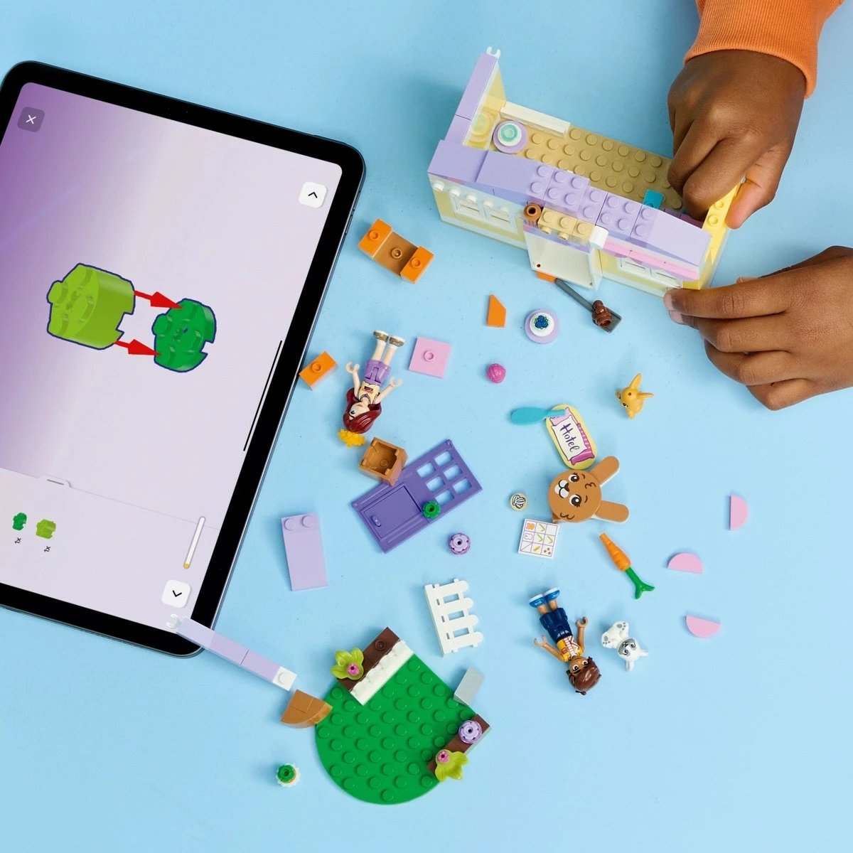 Set ndërtimi LEGO Friends 42679 Bunny Hotel in Heartlake City, 161 pjesë, 5+