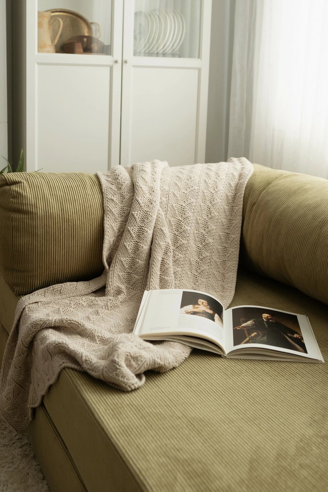 Divan-krevat treshe, kadife ngjyrë kaki, Nook