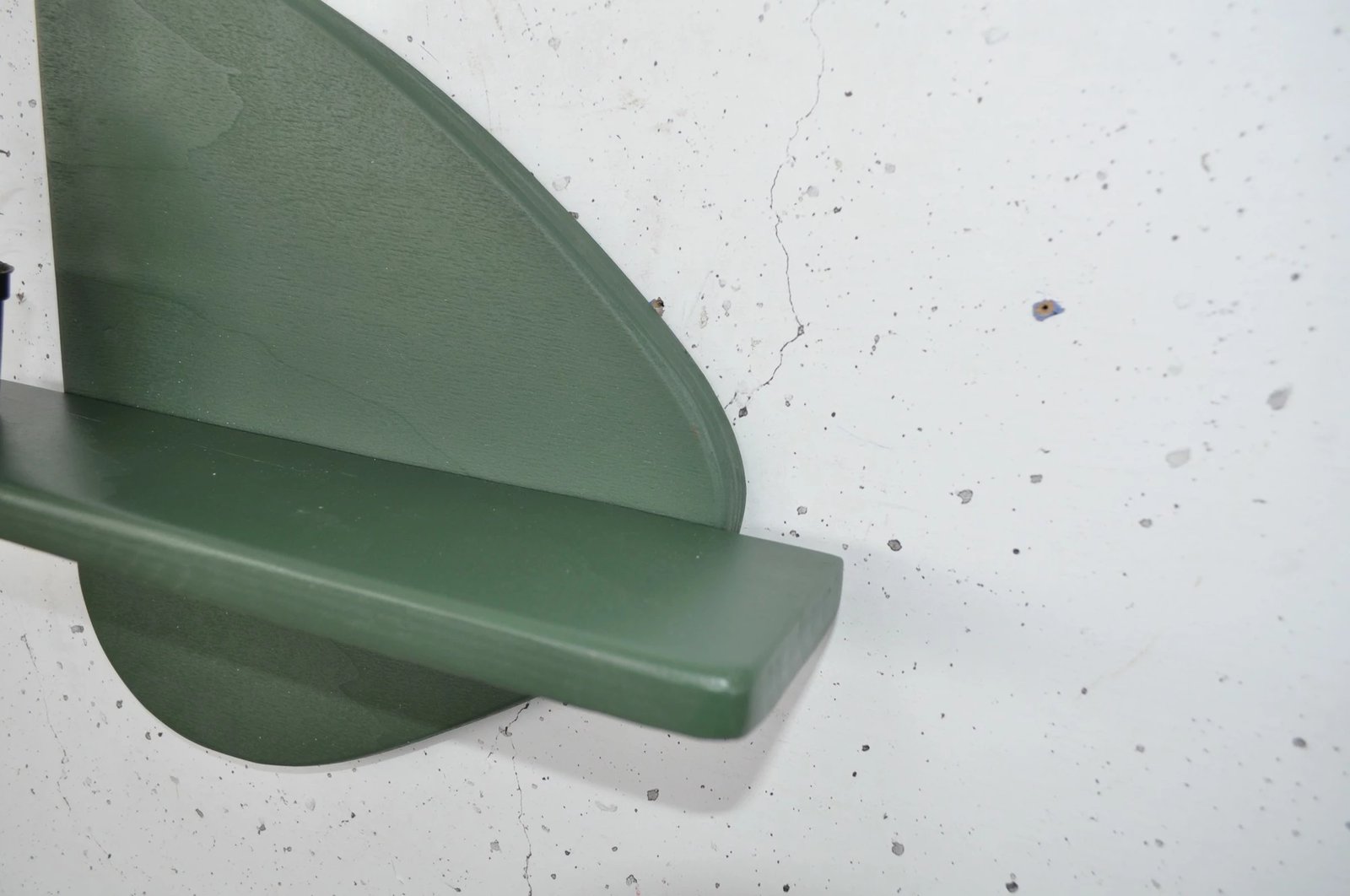 Raft dekorativ prej druri për mur, ngjyrë e gjelbër e errët, Skye Decor, Meh227